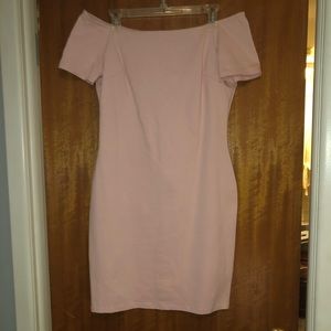 Lulu’s off-the-shoulder body-con dress